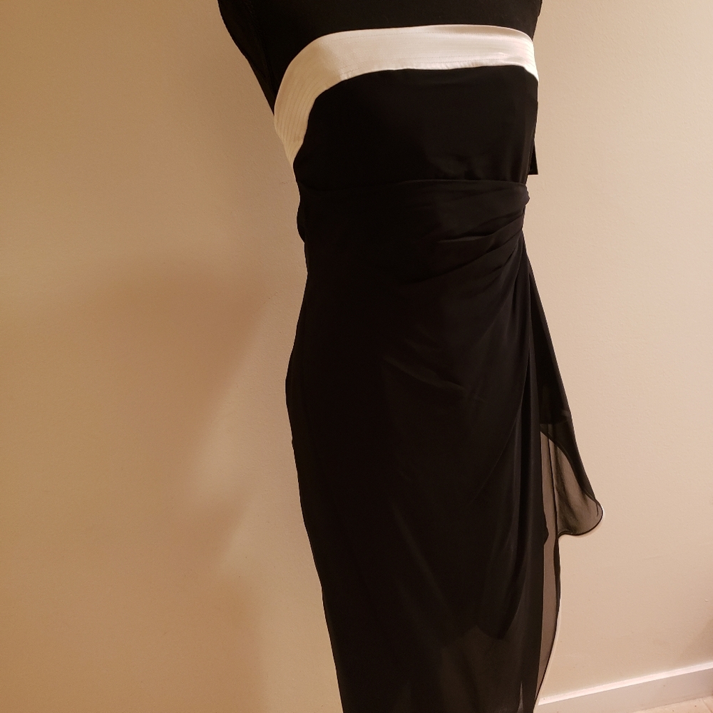 Kay Unger 100% silk dress.